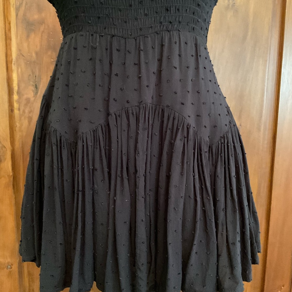 Chic Black Ruffled Romper - Picture 4 of 12